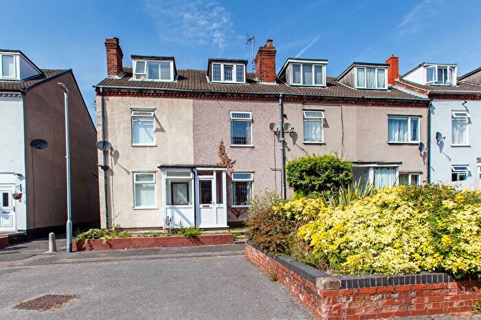 3 Bedroom Terraced House For Sale In Bentinck Road, Shuttlewood, S44