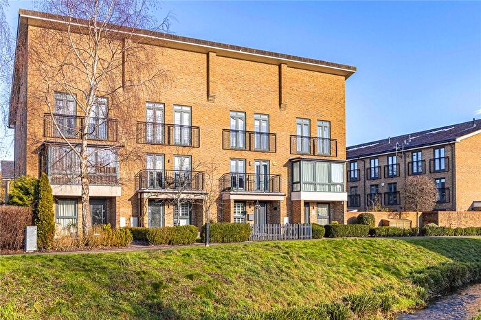 5 Bedroom Terraced House For Sale In Sheldon Way, Berkhamsted, Hertfordshire, HP4