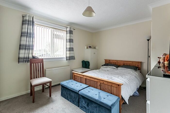 2 Bedroom Flat For Sale In Groathill Road North, Drylaw, Edinburgh, EH4
