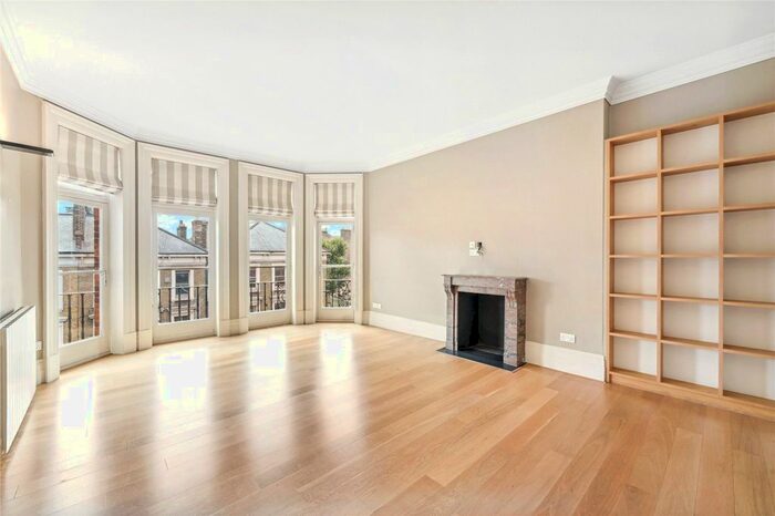 4 Bedroom Flat To Rent In Barkston Gardens, Earls Court, SW5