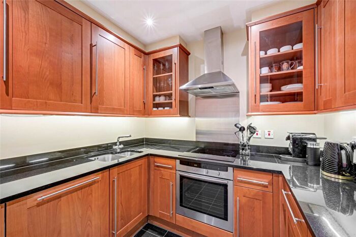 2 Bedroom Apartment To Rent In Harcourt Terrace, Chelsea, London, SW10