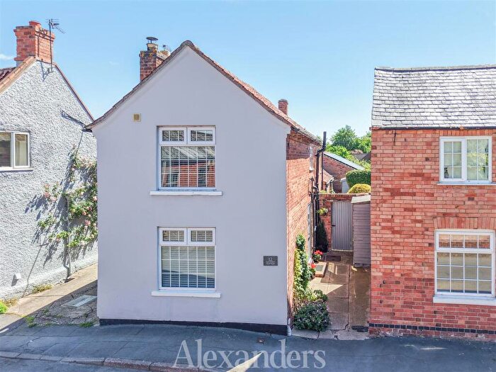2 Bedroom Cottage For Sale In Clay Street, Wymeswold, LE12