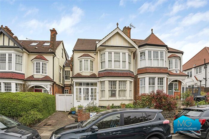 2 Bedroom Flat To Rent In Avondale Avenue, North Finchley, London, N12