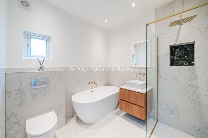 4 Bedroom Terraced House To Rent In Arcadian Gardens, London, N22