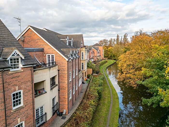 2 Bedroom Flat For Sale In Dennison Street, York, YO31