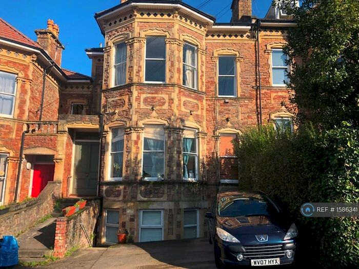 3 Bedroom Flat To Rent In Hall Floor, Bristol, BS6