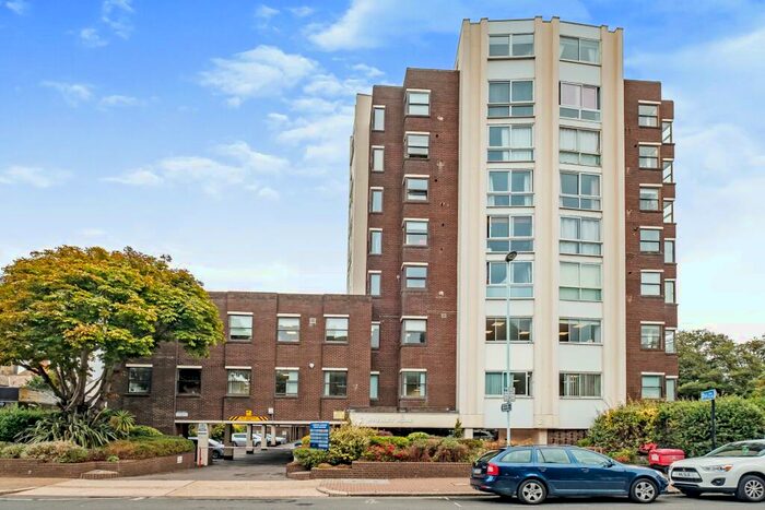 2 Bedroom Flat To Rent In Shelley Road, Worthing, BN11