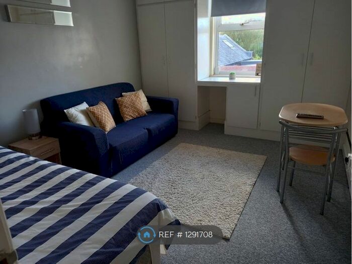 Studio To Rent In Cullercoats, North Shields NE30