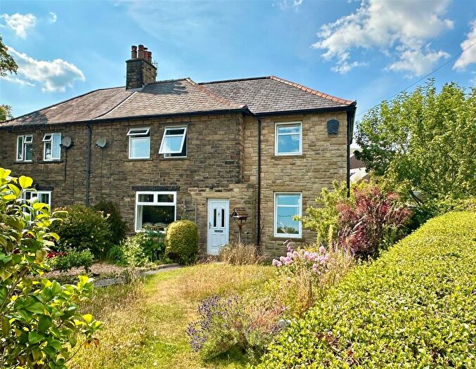 3 Bedroom Semi-detached House For Sale In Lea Road, Hayfield, High Peak, SK22