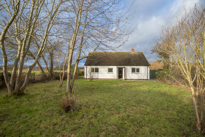 3 Bedroom Detached Bungalow To Rent In Drymeadow Lane, Innsworth, GL3