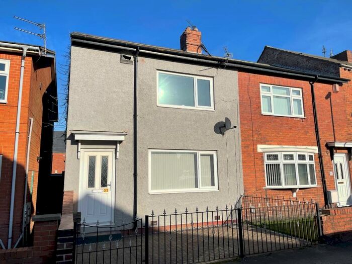 3 Bedroom Terraced House To Rent In Forsyth Street, New York, North Shields. **Super Value Property**, NE29