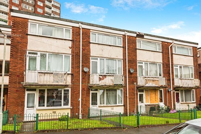 2 Bedroom Maisonette For Sale In Croft Street, Swansea, SA1