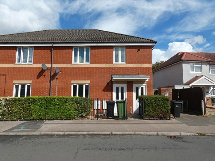 2 Bedroom Flat To Rent In Milner Road, Finedon, NN9