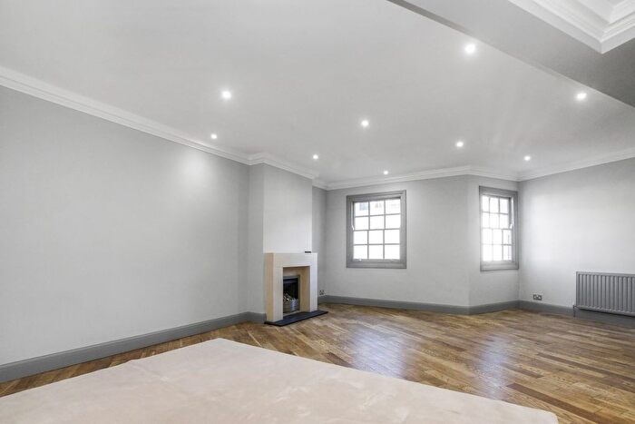 2 Bedroom Property To Rent In Chesham Mews, Belgravia, SW1X