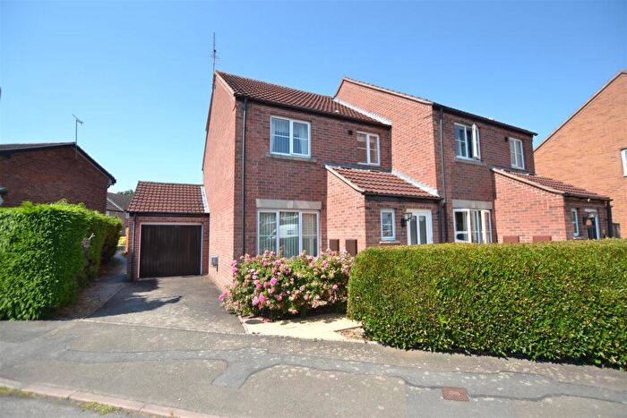 3 Bedroom Semi-Detached House For Sale In Castlefields, Leominster, HR6