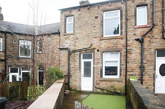 2 Bedroom Terraced House To Rent In Garlick Street, Rastrick, Brighouse, HD6