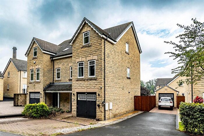 4 Bedroom Semi-Detached House For Sale In Old Mill Dam Lane, Queensbury, BD13