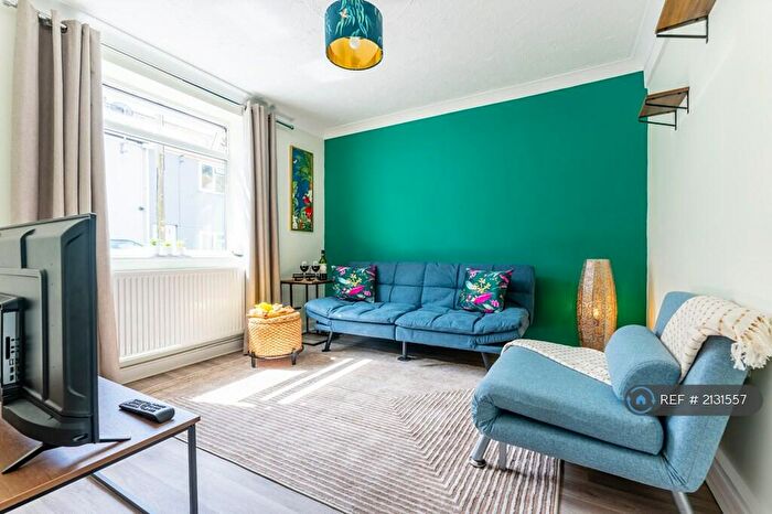 3 Bedroom Terraced House To Rent In Penny Street, Weymouth, DT4