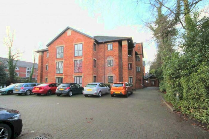 3 Bedroom Flat To Rent In Flat Beech Grove, Garstang Road, Preston, PR1