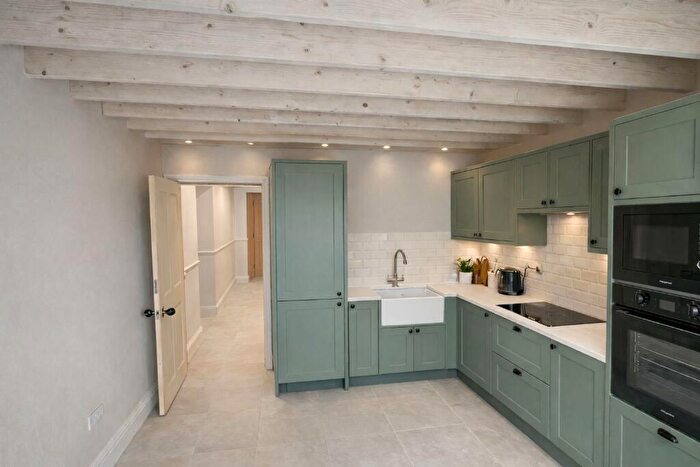 4 Bedroom Terraced House To Rent In Sir Johns Lane, LS25