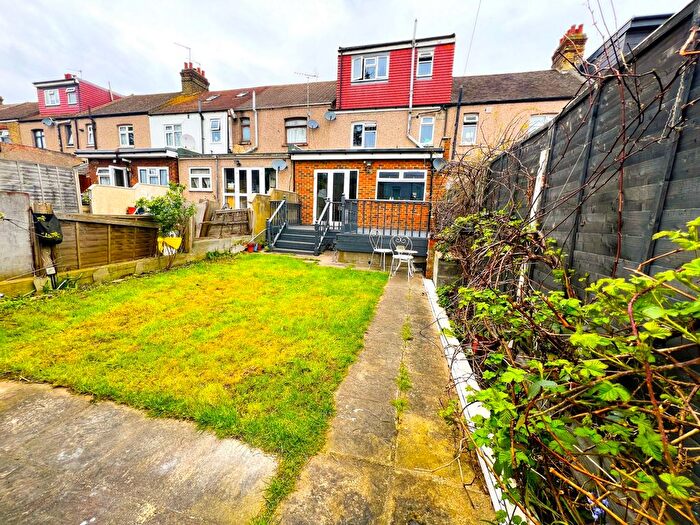 4 Bedroom Terraced House For Sale In Caledon Road, East Ham, E6