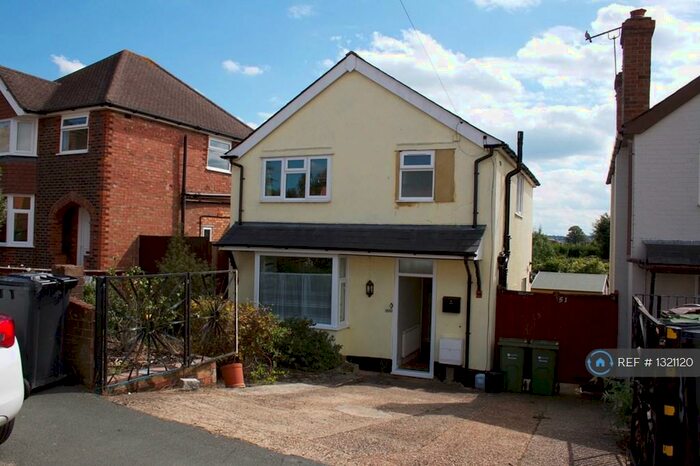 5 Bedroom Detached House To Rent In New Cross Road, Guildford, GU2