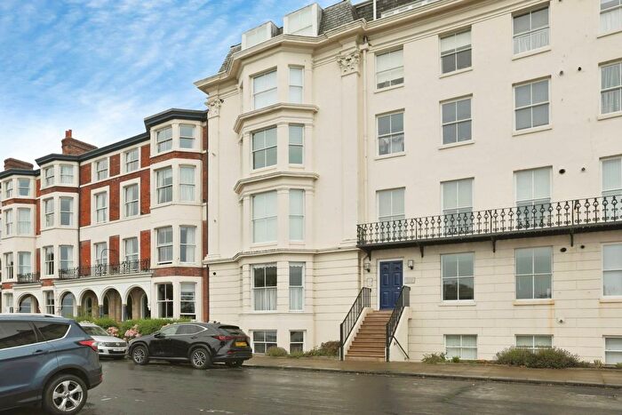 2 Bedroom Flat For Sale In Prince Of Wales Terrace, Scarborough, YO11