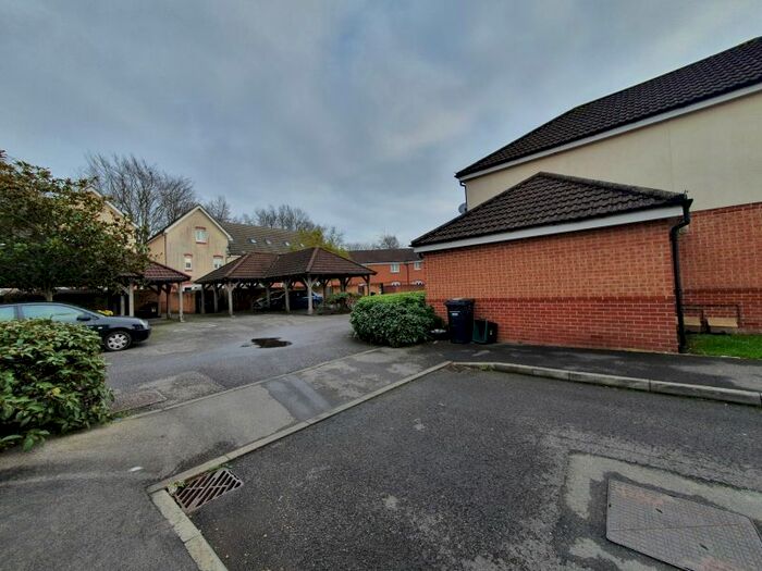 1 Bedroom Maisonette To Rent In Tristram Close, Yeovil, BA21