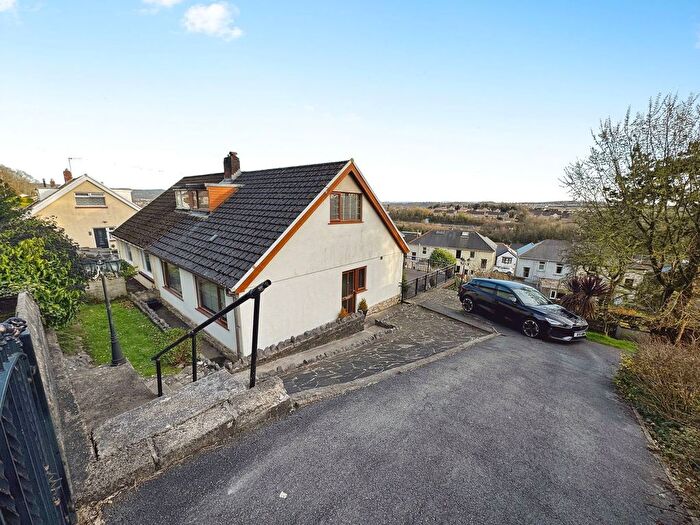 2 Bedroom Semi Detached Bungalow For Sale In Park Crescent, Skewen, Neath, SA10