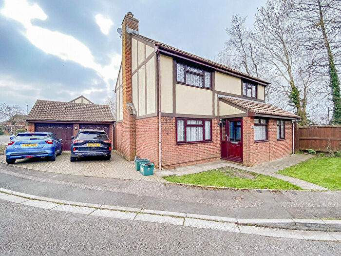 4 Bedroom Detached House For Sale In Westwood Close, Worle, BS22