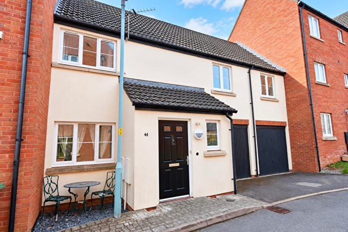 3 Bedroom Maisonette For Sale In Phelps Mill Close, Dursley, GL11