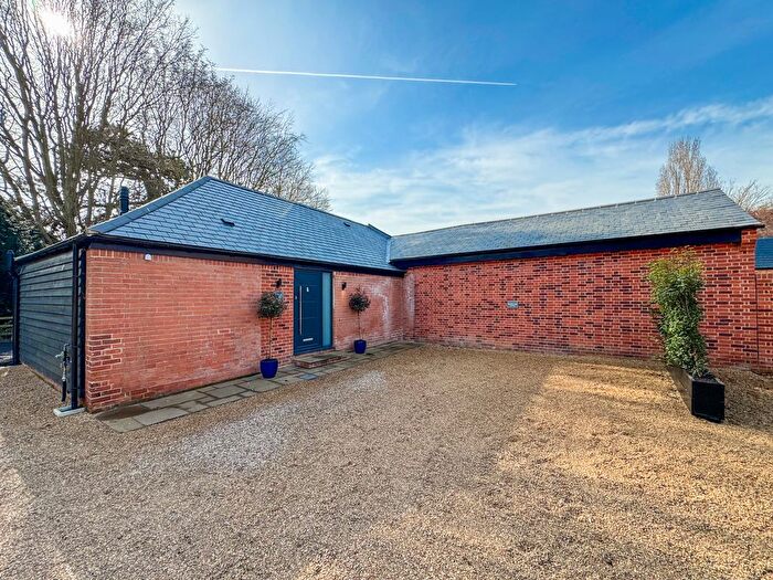 2 Bedroom Barn Conversion For Sale In Church Lane, Beaumont, CO16
