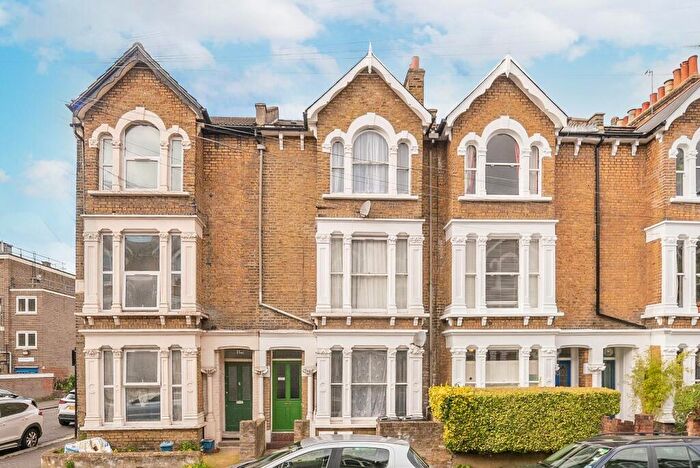 4 Bedroom House To Rent In Statham Grove, London, N16