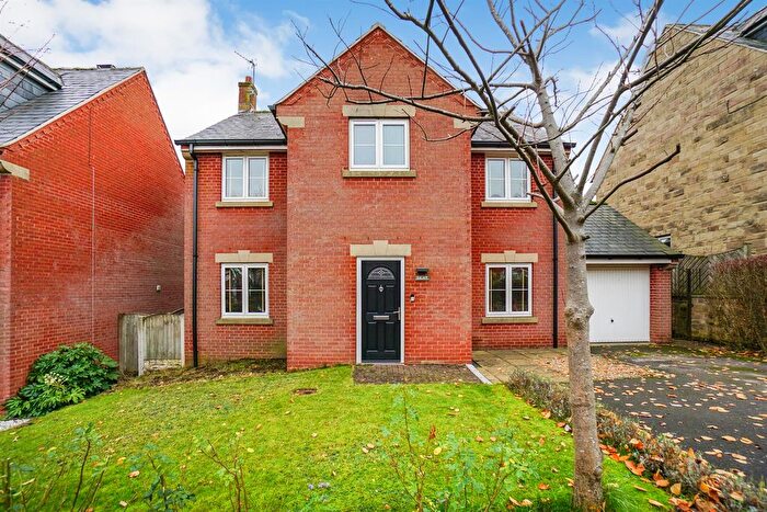 4 Bedroom Detached House For Sale In Saddlers Croft, North Wingfield, Chesterfield, S42