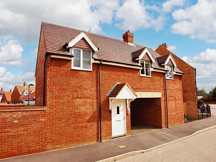 2 Bedroom Link Detached House To Rent In Pheasant Grove, Wixams, MK42