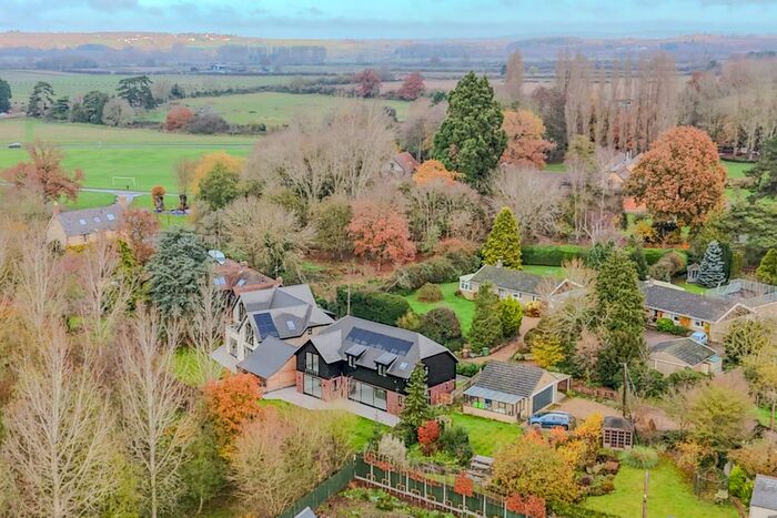 4 Bedroom Detached House To Rent In Cat Lane, Stadhampton, Oxfordshire, OX44