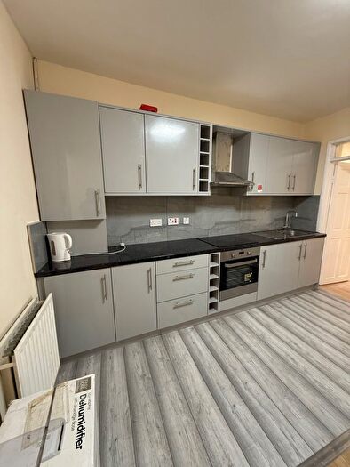 1 Bedroom Flat To Rent In Bell Road, Hounslow, TW3