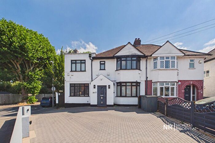 4 Bedroom Semi Detached House For Sale In Bridge Road, Chessington, Surrey., KT9