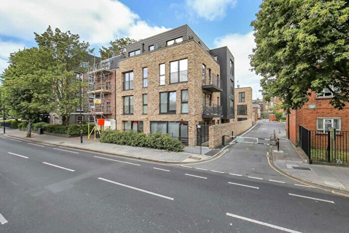 3 Bedroom Flat For Sale In Leighton Road, Kentish Town, NW5