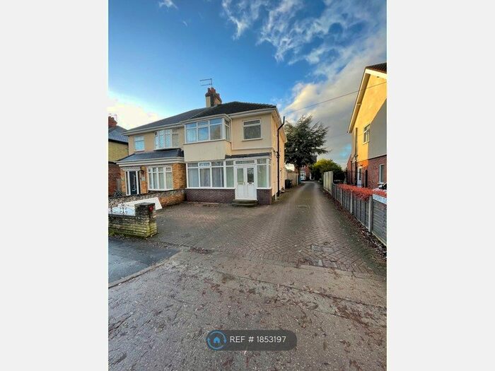 3 Bedroom Semi-Detached House To Rent In Anlaby Park Road North, Hull, HU4