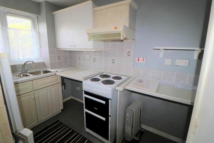1 Bedroom Flat To Rent In Gartons Close, Enfield, EN3