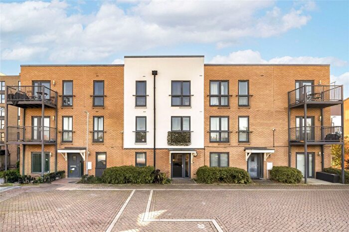 1 Bedroom Flat To Rent In Fairthorn Road, Charlton, London, SE7