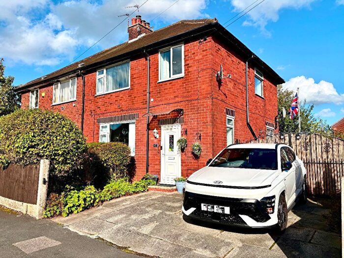 3 Bedroom Semi-Detached House For Sale In Buttermere Road, Farnworth, Bolton, BL4