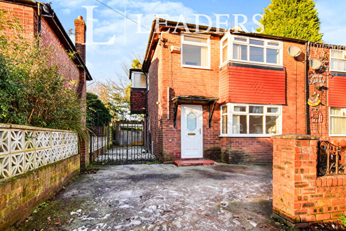 3 Bedroom Semi Detached House To Rent In Seabrook Road, M40