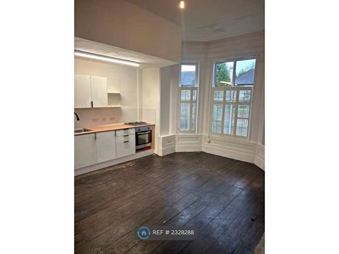 1 Bedroom Flat To Rent In Edge Lane, Stretford, Manchester, M32