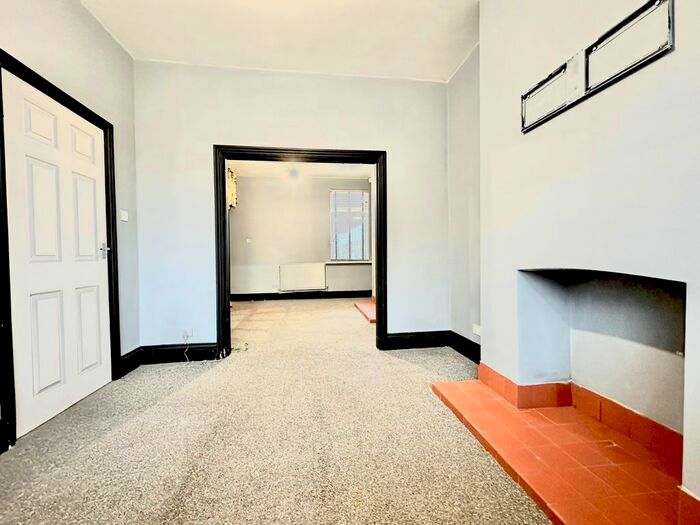 3 Bedroom End Of Terrace House To Rent In Highfield Avenue, Grimsby, DN32