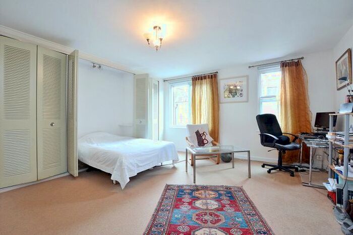 Studio To Rent In Oakley Square, London, NW1