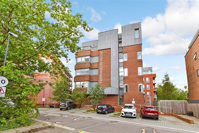2 Bedroom Flat For Sale In Wood Street, East Grinstead, West Sussex, RH19