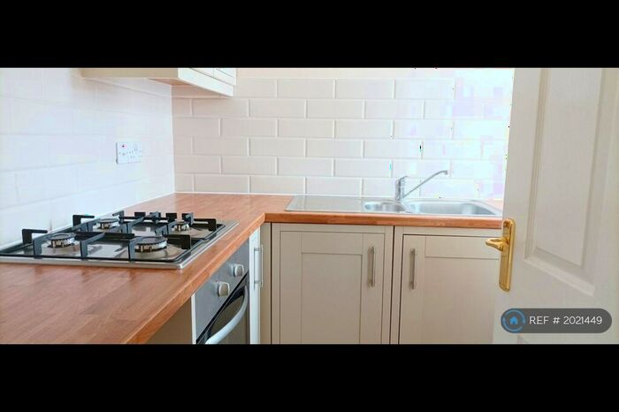 1 Bedroom Flat To Rent In Princess Court, Burton-On-Trent, DE14