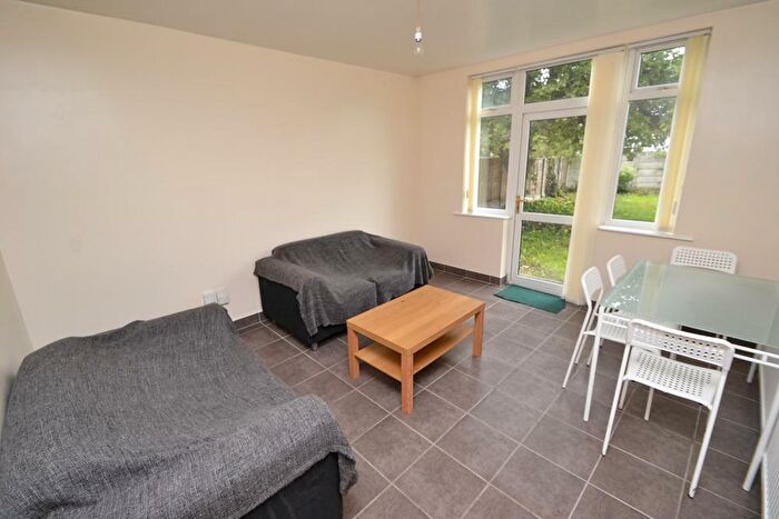 5 Bedroom Detached House To Rent In Derby Road, Lenton, Nottingham, NG7